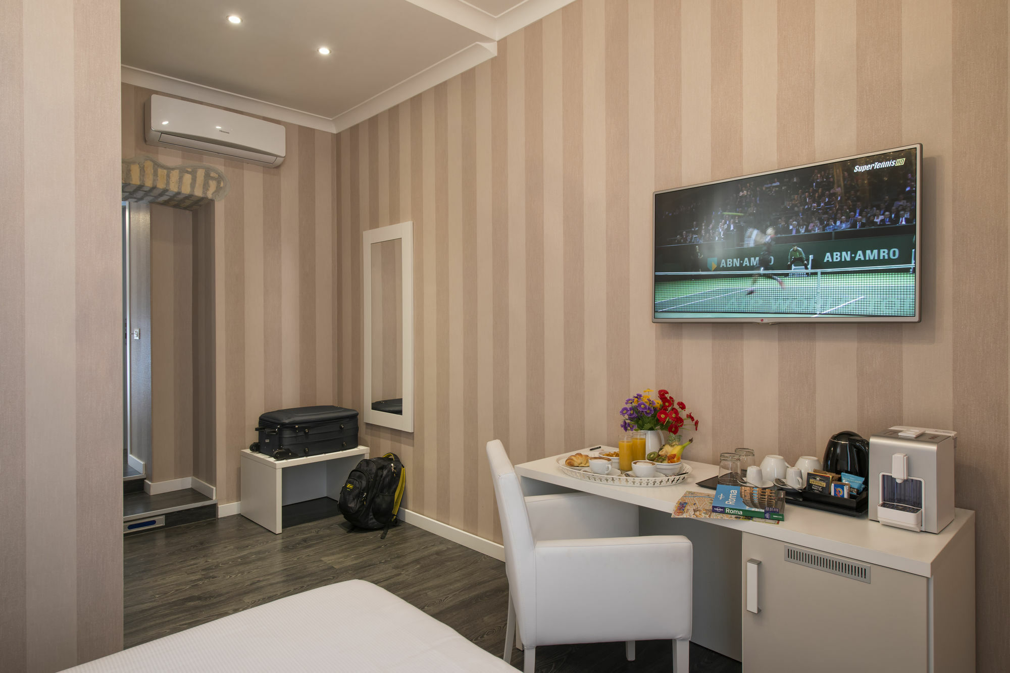 San Pietro Suites Rome Exterior photo